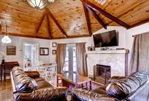 Harmony Hilltop Hideaway